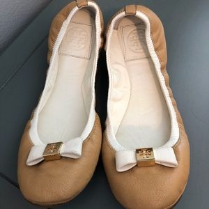 Tory Burch Two-toned ‘Eddie” Flat size 6.5